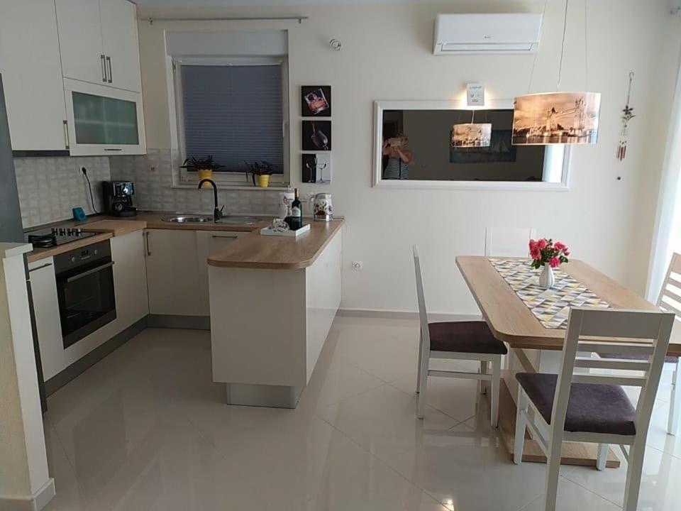 Apartman Pejic,Makarska,Veliko Brdo ภายนอก รูปภาพ